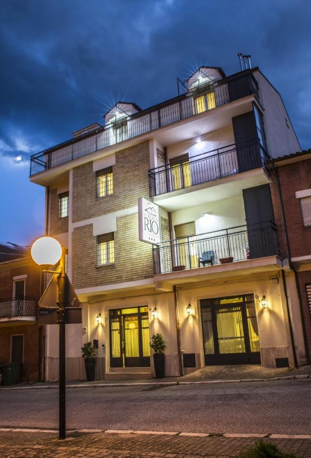 Albergo Rio Canistro Eksteriør billede